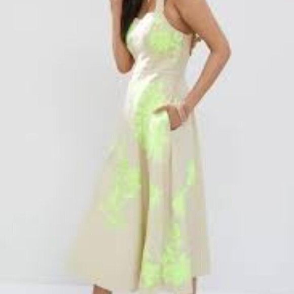 NWT Anthropologie Floral Embroidered Midi Dress Size 2 - Picture 1 of 16